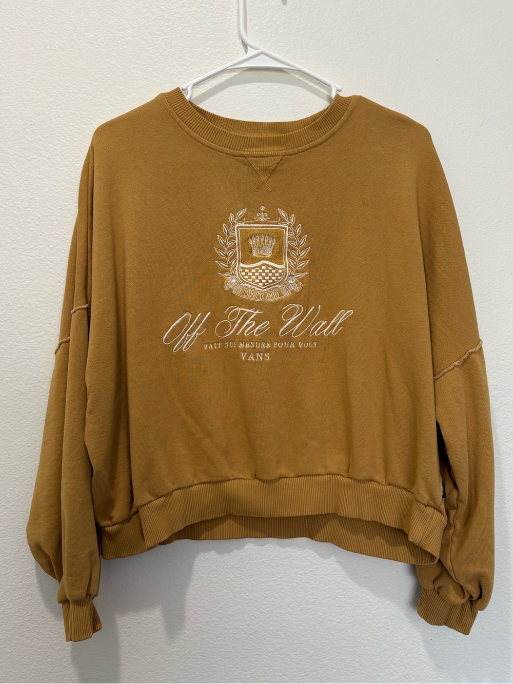 Vans "Off The Wall" Crest Cropped Oversized Sweatshirt - Camel Size XS